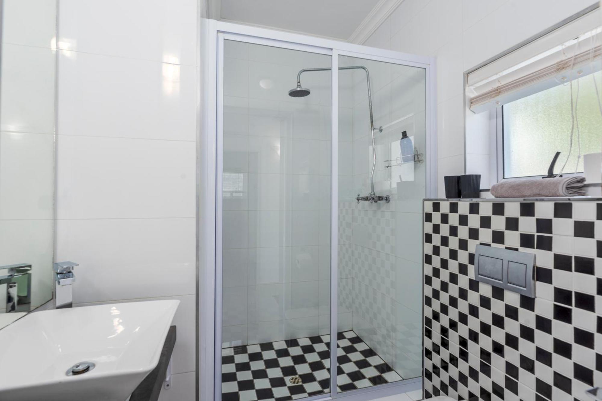Bed And Breakfast Villa Livadia Кейптаун Екстериор снимка